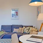 Spacious Highbury Fields 1 Bedroom Apartment - Parking By Request