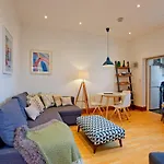 Spacious Highbury Fields 1 Bedroom Apartment - Parking By Request