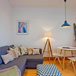 Spacious Highbury Fields 1 Bedroom Apartment - Parking By Request
